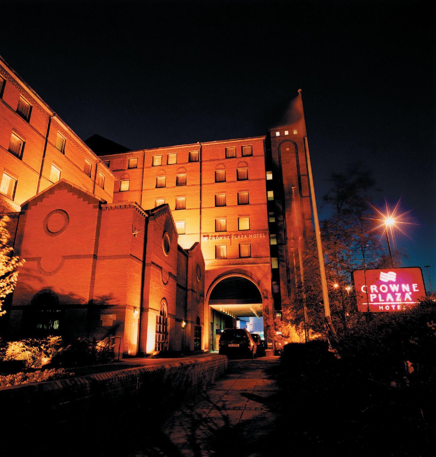Crowne Plaza Leeds By Ihg Hotel Exterior foto