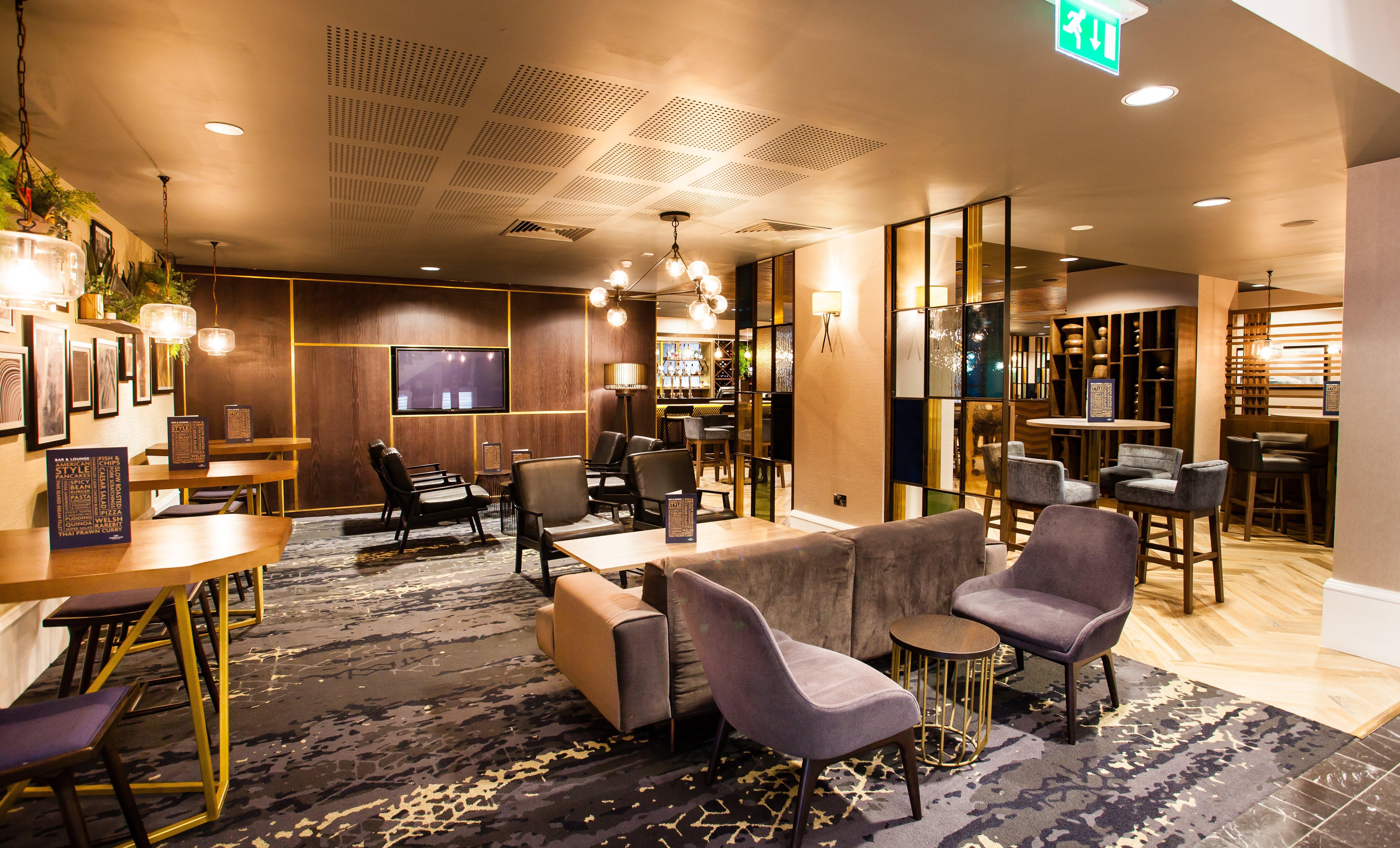 Crowne Plaza Leeds By Ihg Hotel Exterior foto