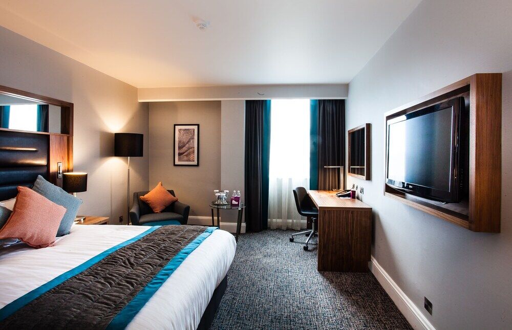 Crowne Plaza Leeds By Ihg Hotel Exterior foto
